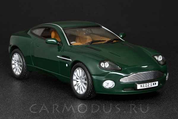 Aston Martin V12 Vanquish (2001) – MINICHAMPS 1:43