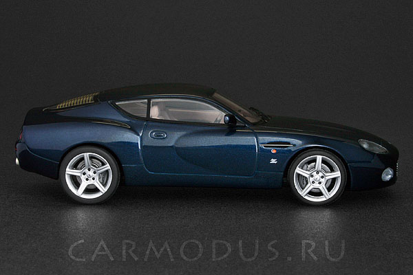 Aston Martin DB7 Zagato (2003) – Spark 1:43