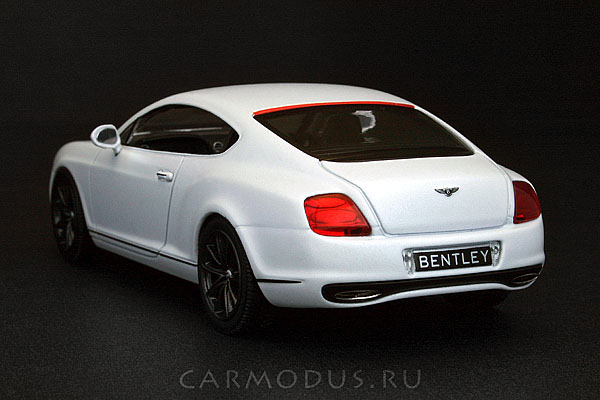 Bentley Continental Supersports (2009) – MINICHAMPS 1:43