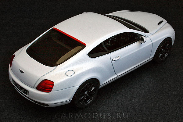 Bentley Continental Supersports (2009) – MINICHAMPS 1:43