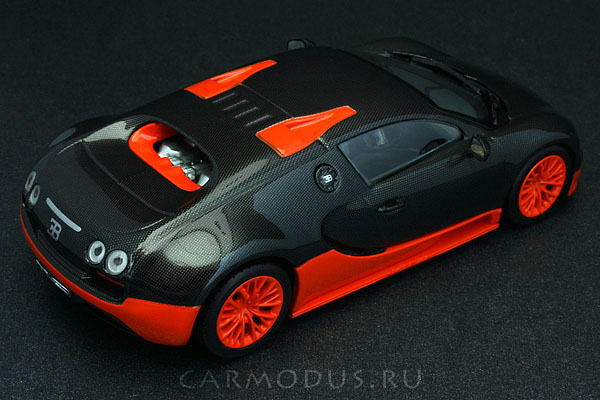 Bugatti Veyron Super Sport (2010) – MINICHAMPS 1:43