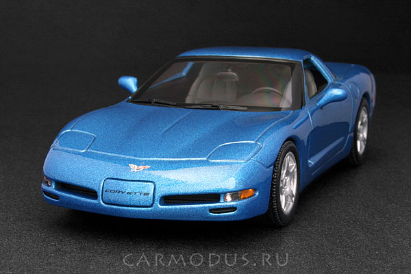 Chevrolet Corvette C5 Coupe (1997) – MINICHAMPS 1:43