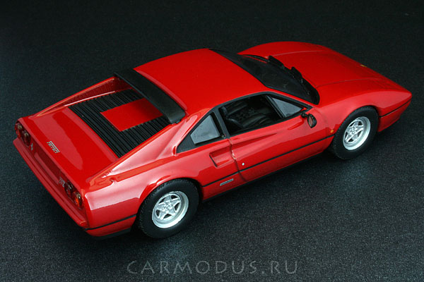 Ferrari 328 GTB (1985) – Hot Wheels 1:43
