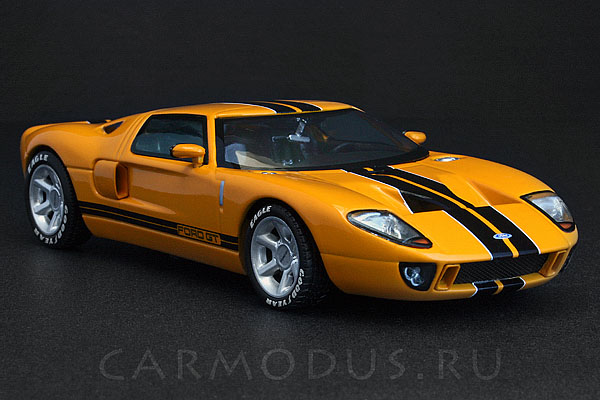 Ford GT (2004) – MINICHAMPS 1:43