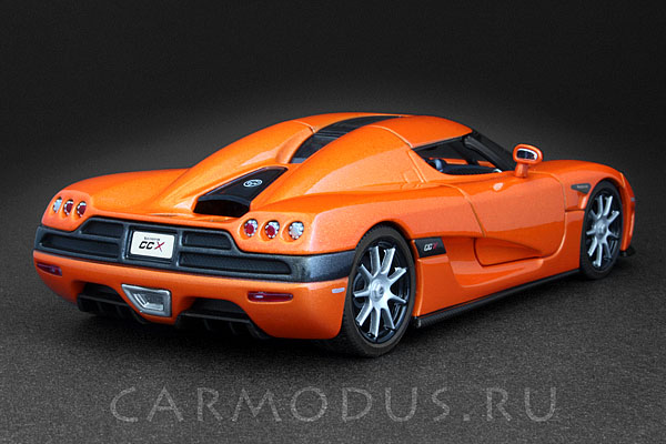 Koenigsegg CCX (2006) Orange – AUTOart 1:43