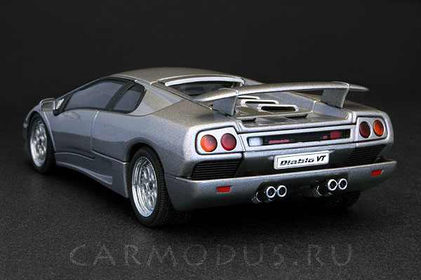 Lamborghini Diablo Coupe VT (1999) – AUTOart 1:43