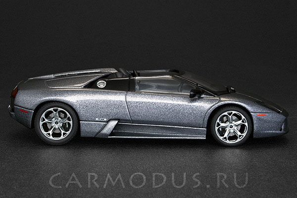 Lamborghini Murcielago Roadster (2005) – AUTOart 1:43