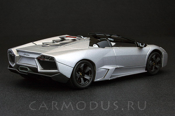 Lamborghini Reventon Roadster (2010) – MINICHAMPS 1:43